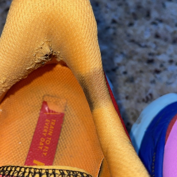 Hoka One One Mach 4 - Picture 3 of 12